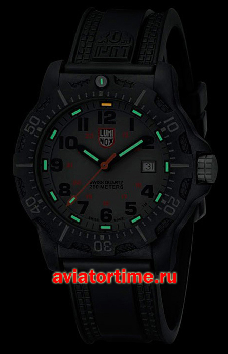   LUMINOX 8813  .