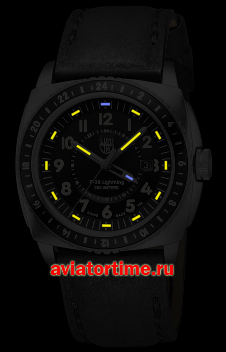 Швейцарские часы LUMINOX 9401 в темноте.