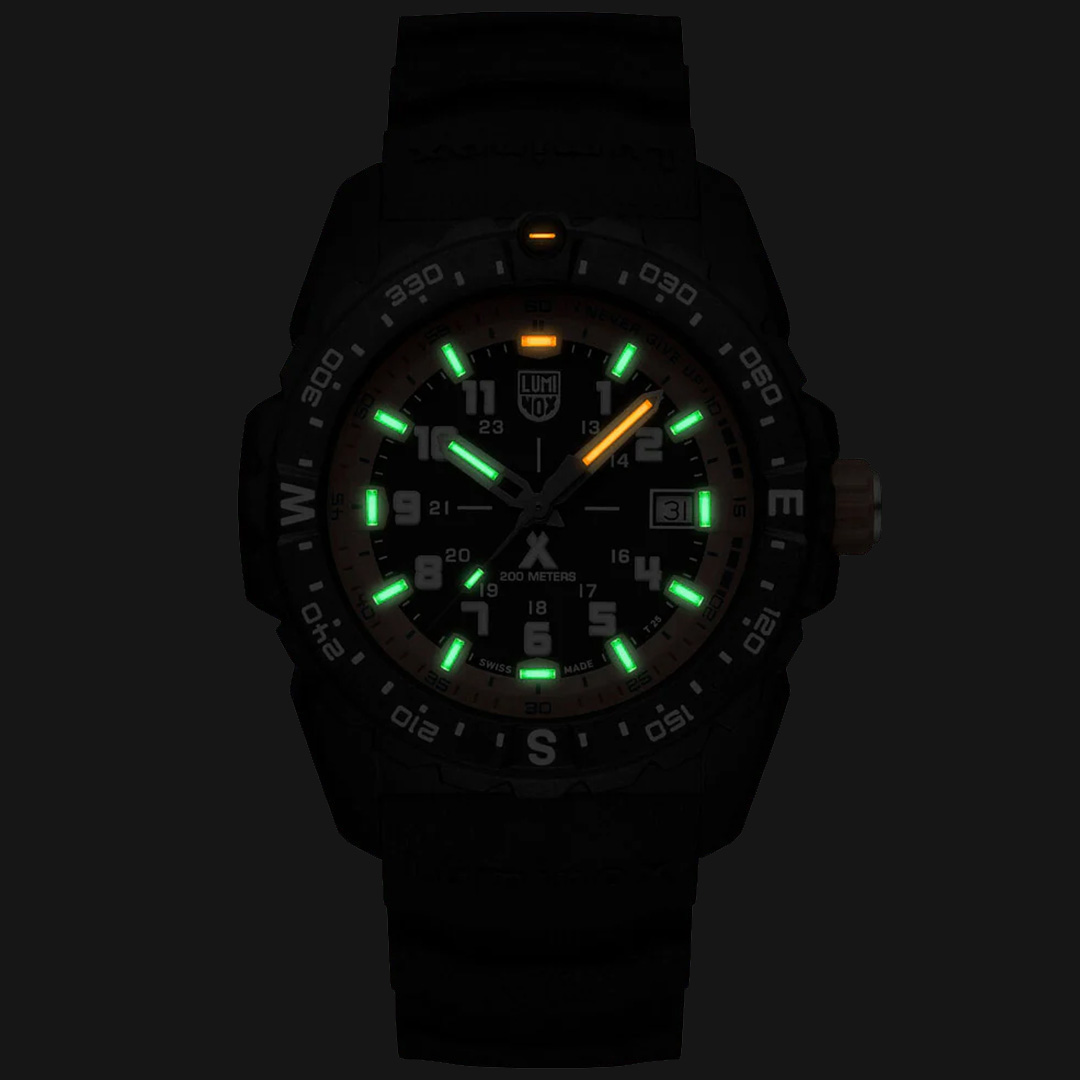  LUMINOX XB.3739  1