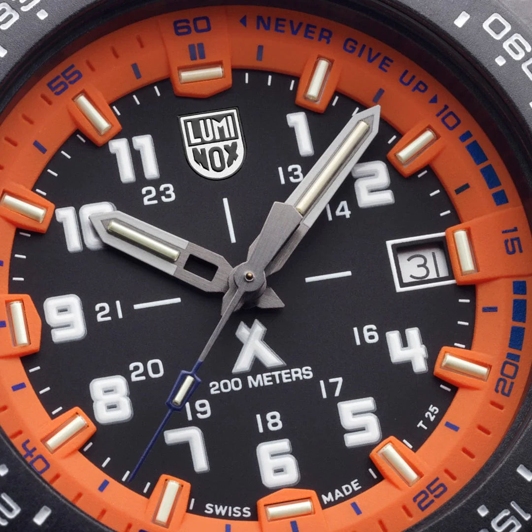  LUMINOX XB.3739  4