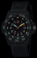 Мужские швейцарские часы LUMINOX XS.3501 мал. в темноте